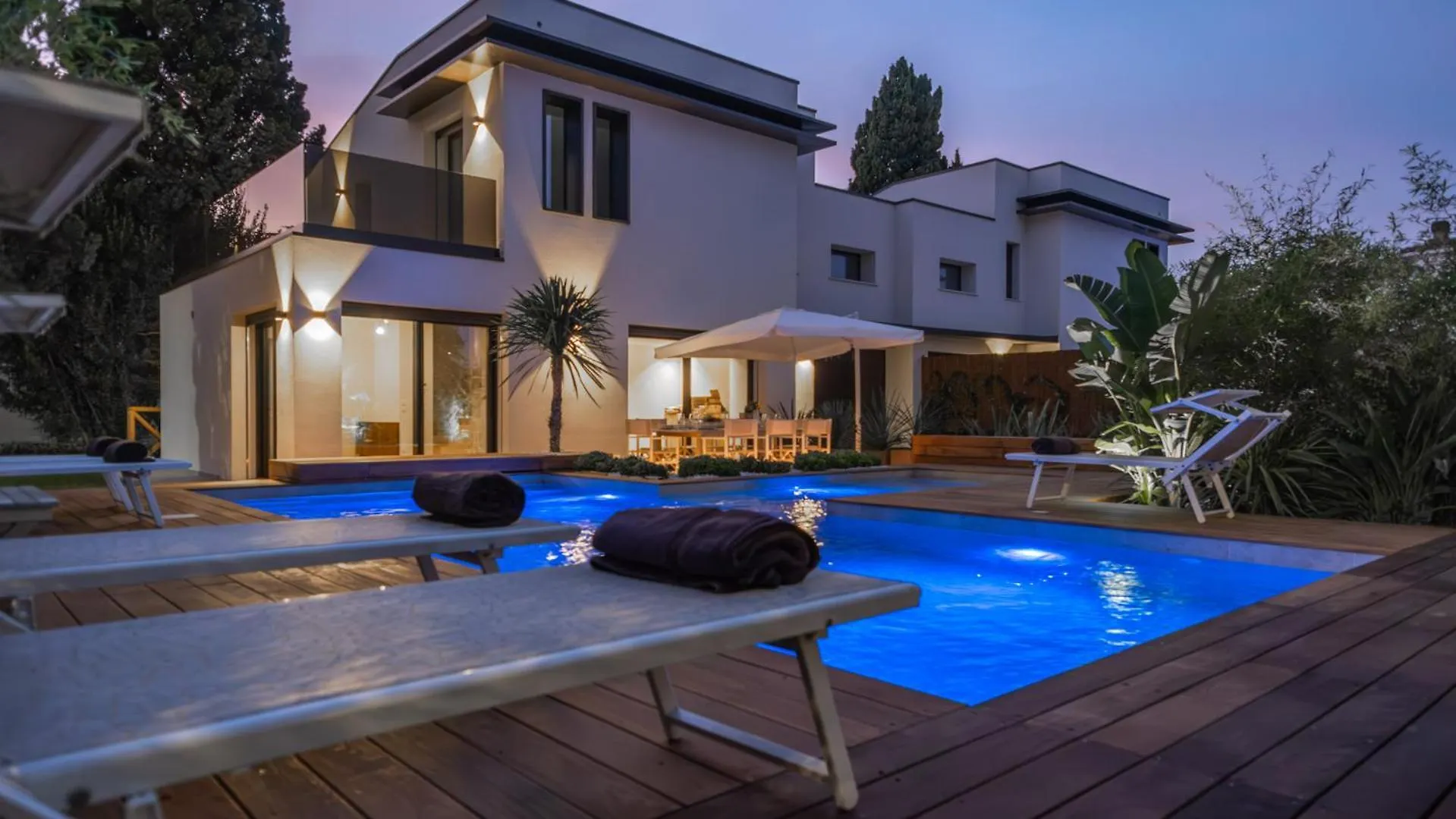 Marea 8, Emma Villas Santa Maria di Scacciano